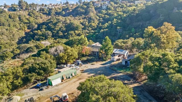 3900 Marsten Avenue, Belmont CA: https://media.crmls.org/mediaz/54c53ba0-51f9-42d7-bb5d-5c746d71e946.jpg