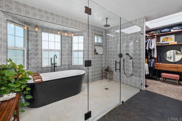 4814 Refugio Avenue, Carlsbad CA: https://media.crmls.org/mediaz/54c5c071-f209-47e6-93f8-c64cfb12fb49.jpg