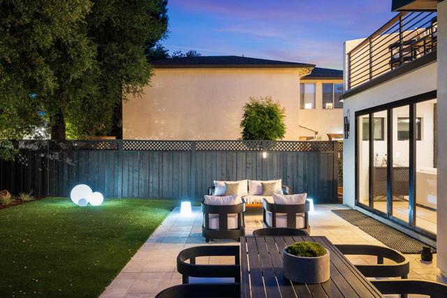 1338 Arroyo Avenue, San Carlos CA: https://media.crmls.org/mediaz/54c6800e-a9c0-46ec-9cb4-3cae97daba0d.jpg