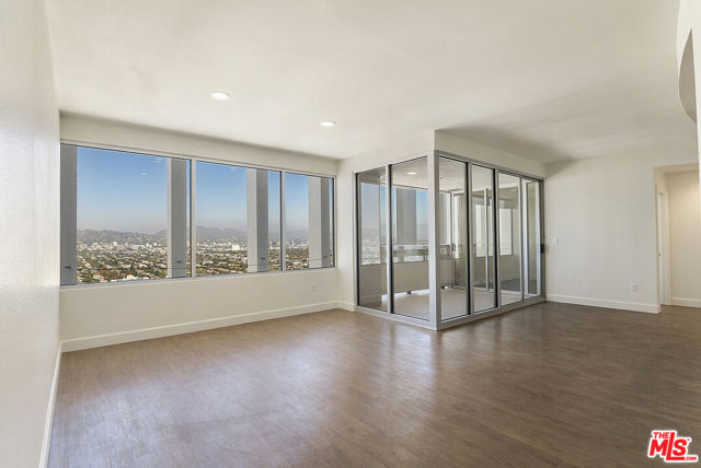 5670 Wilshire Boulevard, Los Angeles CA: https://media.crmls.org/mediaz/54c6d86c-e3aa-4687-89ac-ef283a30c57d.jpg