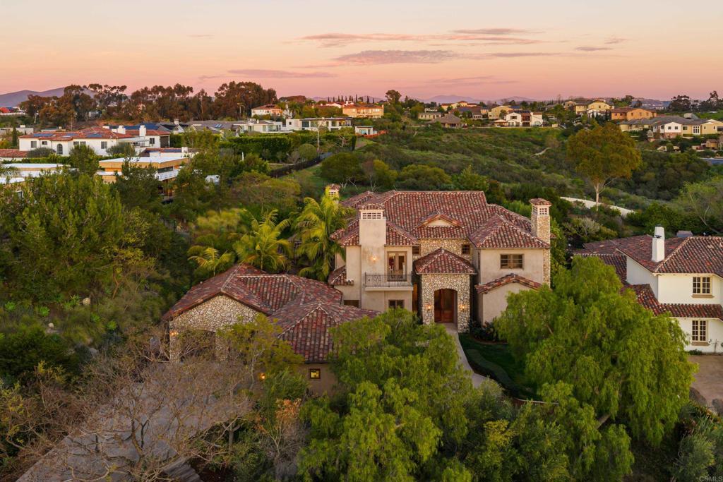 5560 Meadows Del Mar