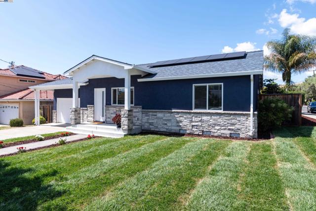 401 Emerson St, Fremont CA: https://media.crmls.org/mediaz/54c7b834-1202-4310-a790-cf0b0a8fb2a9.jpg