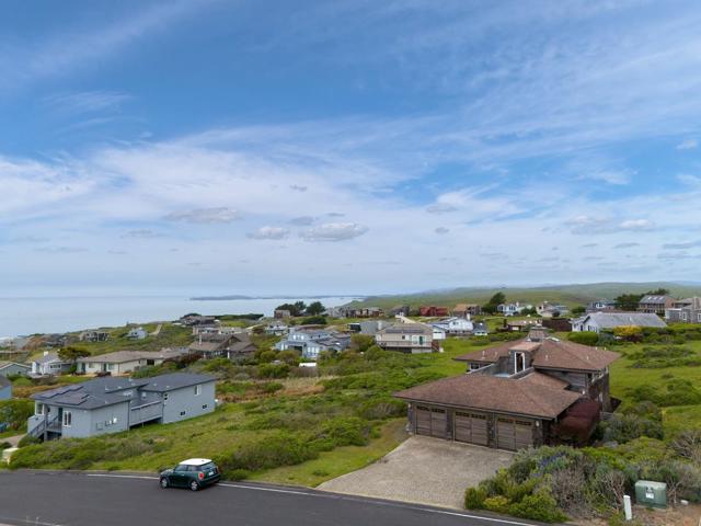 10 Maui Lane, Dillon Beach CA: https://media.crmls.org/mediaz/54c7f0c9-c2aa-4aec-80de-20bdbfb479a7.jpg