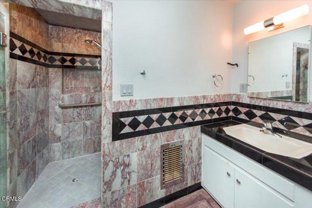 1372 Inverness Drive, Pasadena CA: https://media.crmls.org/mediaz/54c8cd9c-cf7a-427b-82fe-5069ae473da0.jpg