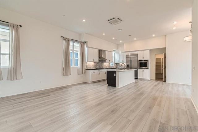 3128 Canon St, San Diego CA: https://media.crmls.org/mediaz/54c9993a-d3e3-4370-92ef-1c057088bdd0.jpg