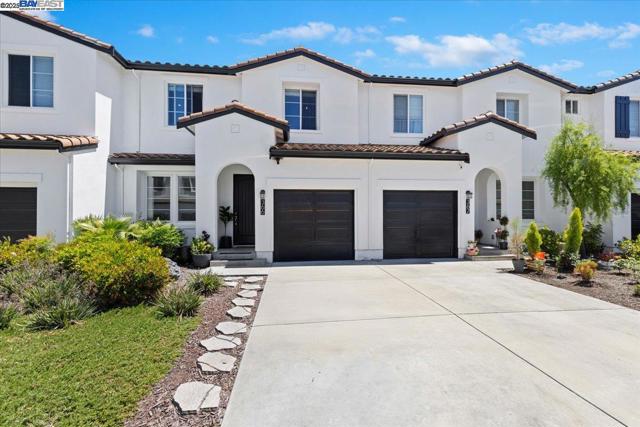 366 Karelian St, Danville CA: https://media.crmls.org/mediaz/54c9e216-81fe-4a64-8b2c-e28d1d80e3b0.jpg