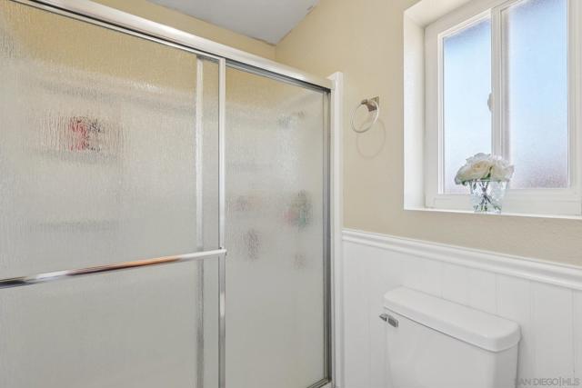 9607 Kumquat Dr, Lakeside CA: https://media.crmls.org/mediaz/54ca31b5-4666-4d4b-b94a-a57d30fafe41.jpg