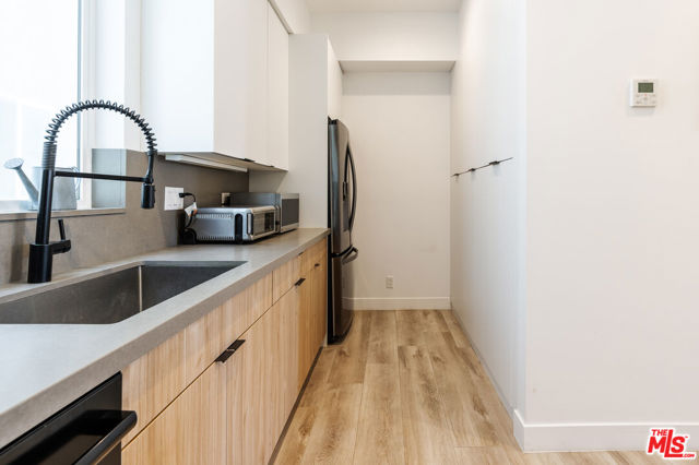 4912 S Centinela Avenue, Los Angeles CA: https://media.crmls.org/mediaz/54cac8a2-95ba-4db4-86fd-6ae504d7c484.jpg