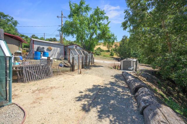 15946 Camino Vista Way, San Jose CA: https://media.crmls.org/mediaz/54cc1e33-0f37-4376-a8cb-403b08edfbab.jpg