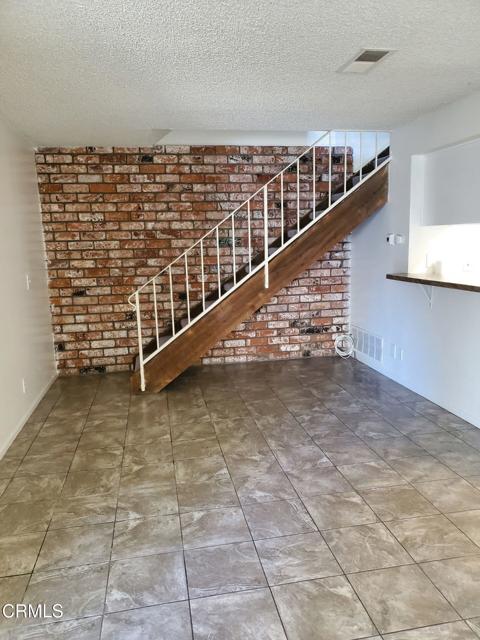 2587 Rudder Avenue, Port Hueneme CA: https://media.crmls.org/mediaz/54cd8494-f547-4e07-bef0-cc244e1929ef.jpg