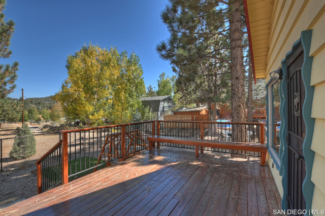 1477 Malabar WAY, Big Bear CA: https://media.crmls.org/mediaz/54cdab4a-28b1-4845-92dc-754165d5f3f7.jpg