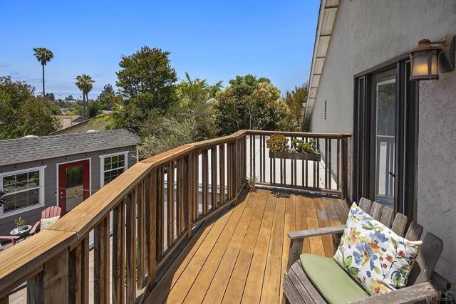 4635 Pauling Avenue, San Diego CA: https://media.crmls.org/mediaz/54ce82d7-9f91-44a2-9570-f1556cb1809d.jpg