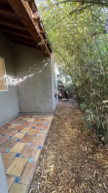 366 Palm Ave, Chula Vista CA: https://media.crmls.org/mediaz/54ce969f-7a28-4205-b1b1-a0930e5448ea.jpg