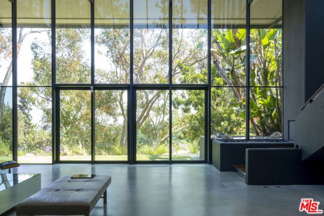 1100 Paso Alto Drive, Pasadena CA: https://media.crmls.org/mediaz/54ceb956-17ff-455e-9a49-0d8e53a0ef81.jpg