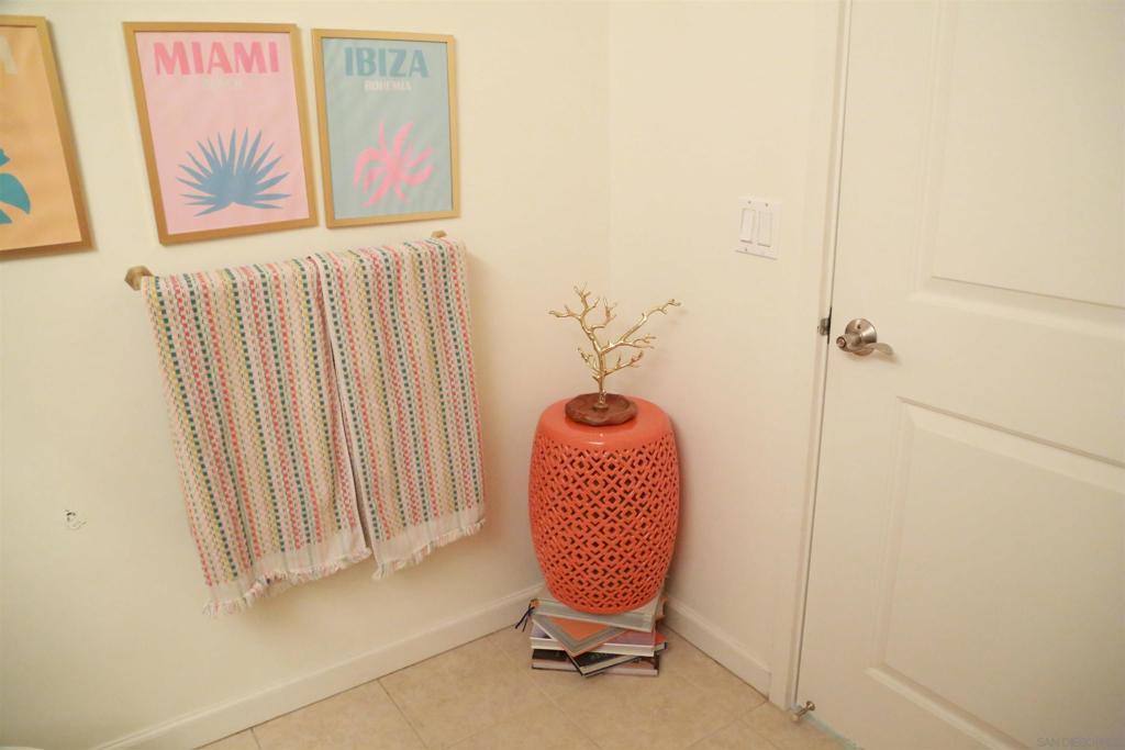 https://media.crmls.org/mediaz/54cf1505-d4d3-45bf-9c80-61186d12bde1.jpg?preset=X-Large