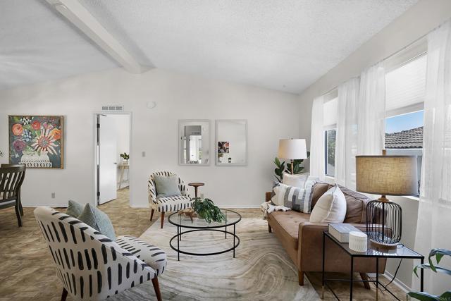 2010 W San Marcos Boulevard, San Marcos CA: https://media.crmls.org/mediaz/54d038a6-8ae1-455e-8cb8-1a72deb1ca7a.jpg