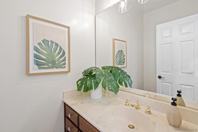 717 C Ave, Coronado CA: https://media.crmls.org/mediaz/54d0aba1-9ac2-46c7-9c3c-adf8568f42d0.jpg