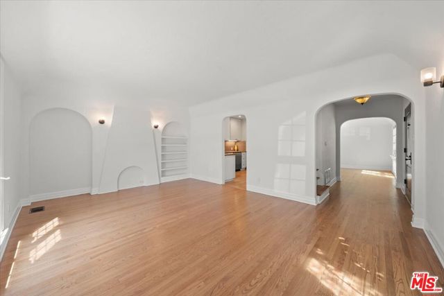 6233 W 6th Street, Los Angeles CA: https://media.crmls.org/mediaz/54d0cb92-086a-4874-a4eb-f0432087f924.jpg
