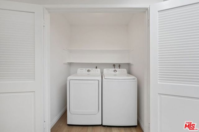 1317 Avenida De Cortez, Pacific Palisades CA: https://media.crmls.org/mediaz/54d12b72-2fd8-4cf0-b2bc-e39100b40a0c.jpg