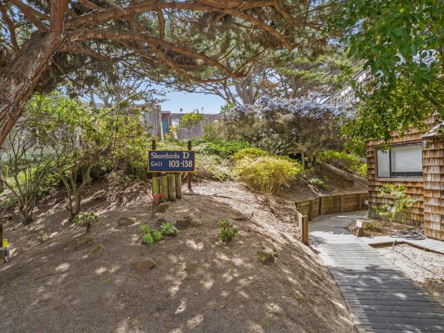 101 Shell Drive, Watsonville CA: https://media.crmls.org/mediaz/54d22ace-5c58-4a8a-9390-2dfa1e96a188.jpg