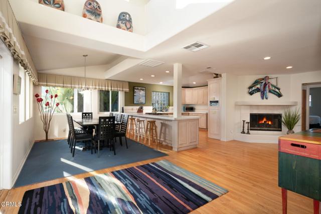 1401 GREENOCK Lane, Ventura CA: https://media.crmls.org/mediaz/54d2a1fe-e410-4969-ad63-3d9dc2cc7296.jpg