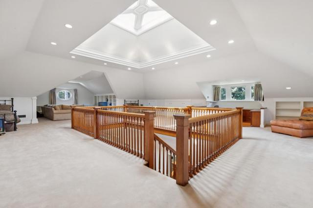900 University Avenue, Palo Alto CA: https://media.crmls.org/mediaz/54d2c6cb-c413-4fa8-b8b0-9661eb9963e2.jpg