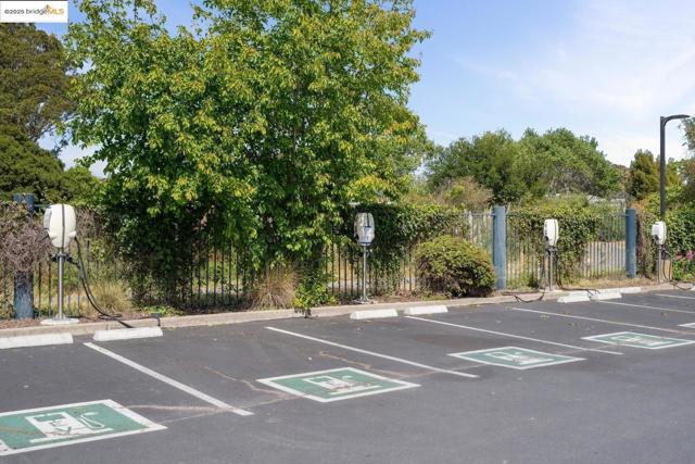 92 Marina Lakes DR, Richmond CA: https://media.crmls.org/mediaz/54d31a3e-33ad-4b5e-90a7-b32263af3e28.jpg
