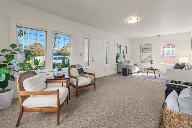 207 2nd Avenue, Santa Cruz CA: https://media.crmls.org/mediaz/54d3f382-5e9f-4d4e-8ef1-11b0ad3082d2.jpg