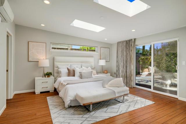 2238 Lincoln Street, East Palo Alto CA: https://media.crmls.org/mediaz/54d52b62-4aa1-409a-a498-a4e392eb92fb.jpg