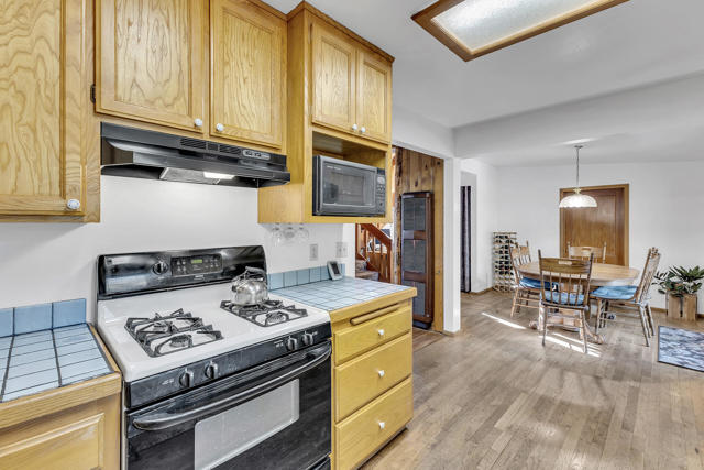 53340 Idyllbrook Drive, Idyllwild CA: https://media.crmls.org/mediaz/54d5416d-98f3-431a-8c3a-6bda641a9522.jpg