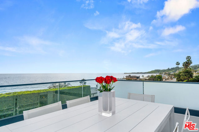 22065 Pacific Coast Highway, Malibu CA: https://media.crmls.org/mediaz/54d5adbf-d081-44ab-9fd4-f89cd3e2b252.jpg
