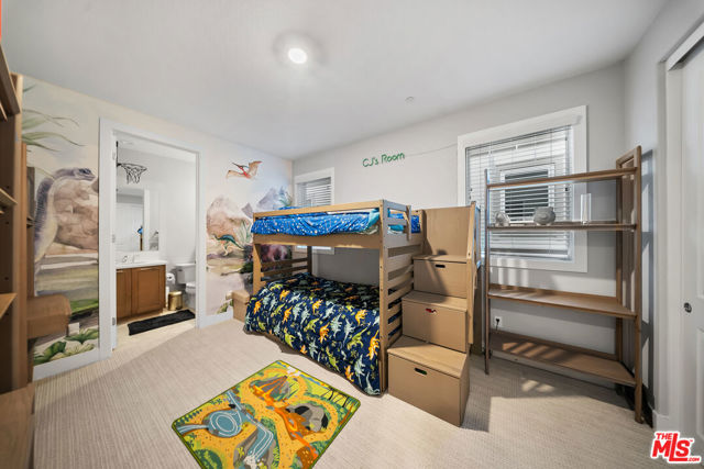 20643 W Wood Rose Court, Porter Ranch CA: https://media.crmls.org/mediaz/54d694c1-bd8b-4ef9-9efd-f1b5ac24ed01.jpg