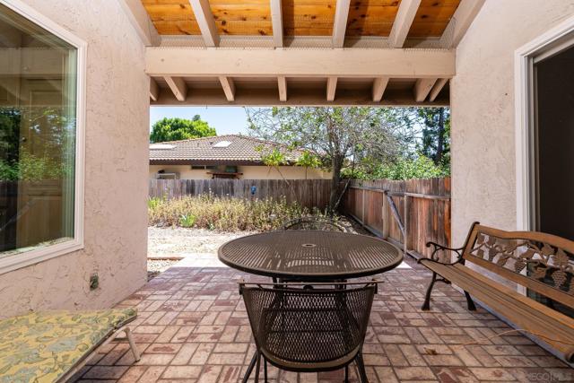 17893 Corte Emparrado, San Diego CA: https://media.crmls.org/mediaz/54d6ad0b-e0f5-4092-983d-694e00e51d06.jpg