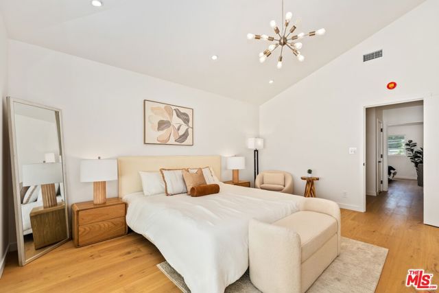 224 N Bundy Drive, Los Angeles CA: https://media.crmls.org/mediaz/54d75dea-4152-4ec4-82bf-73daefa9b8b4.jpg