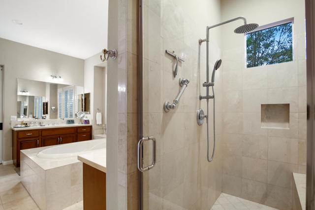 61260 Portulaca Drive, La Quinta CA: https://media.crmls.org/mediaz/54d767ce-f4c2-4621-bf32-8562a3bc961b.jpg