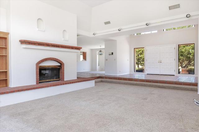9400 Corriente Road, Atascadero CA: https://media.crmls.org/mediaz/54d79717-5b05-440f-8b57-4651a9adbd70.jpg
