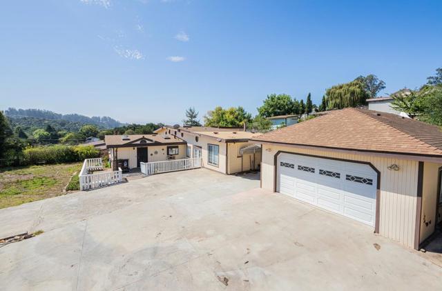17945 Pesante Road, Salinas CA: https://media.crmls.org/mediaz/54d7b649-3fcd-4de2-b117-513214a74f00.jpg