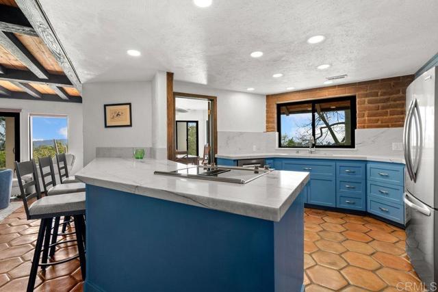 Detail Gallery Image 21 of 68 For 710 Buena Creek Rd, San Marcos,  CA 92069 - 3 Beds | 3/1 Baths