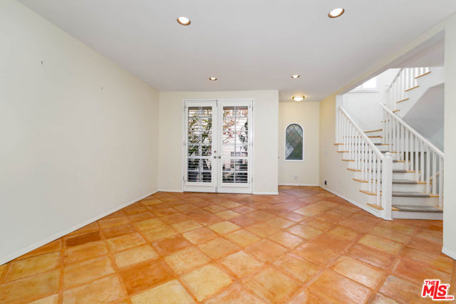 1827 Barry Avenue, Los Angeles CA: https://media.crmls.org/mediaz/54d92eae-6dd0-4153-841c-c5e7a0c48902.jpg