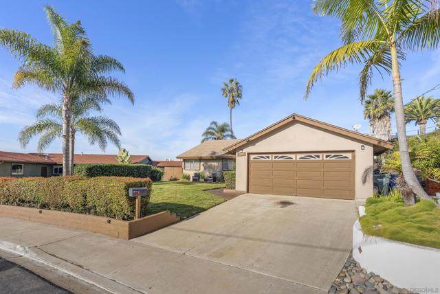 1007 Genie Ln, Cardiff by the Sea CA: https://media.crmls.org/mediaz/54d9454a-1653-4f17-90b7-5a7594149546.jpg