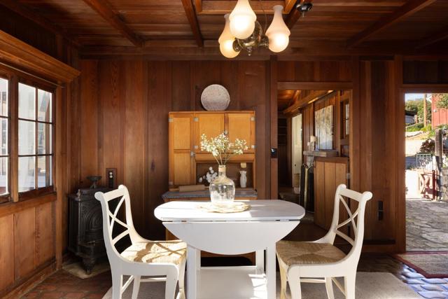 0 Crespi 2 NE of Flanders Way, Carmel CA: https://media.crmls.org/mediaz/54d95b57-ccac-4367-a858-ce2bd65f6853.jpg