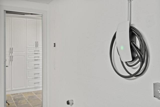 978 Martin Trail, Daly City CA: https://media.crmls.org/mediaz/54da1082-518f-4b79-b932-3cc0ef480ac3.jpg