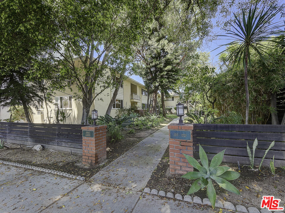 1217 N Crescent Heights Boulevard #B