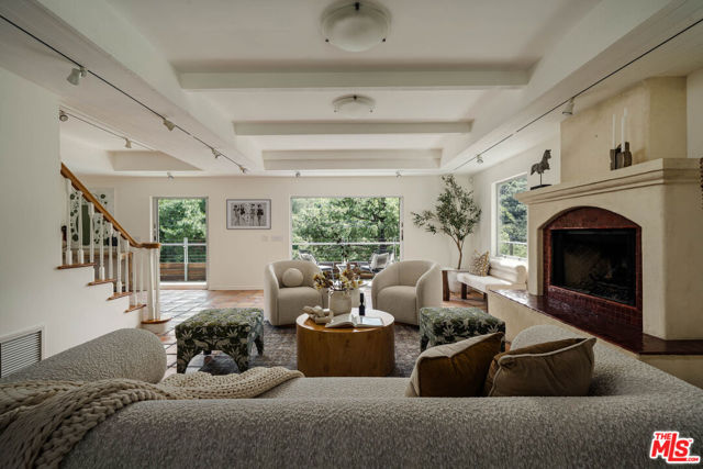 1557 Topanga Skyline Drive photo 4