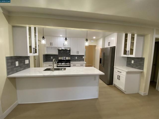 3063 Simas Ave, Pinole CA: https://media.crmls.org/mediaz/54daaecd-b2a7-4d55-b61f-0f6dda148e99.jpg