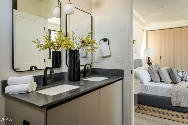 Detail Gallery Image 24 of 31 For 508 N Sycamore Ave, Los Angeles,  CA 90036 - 4 Beds | 3/1 Baths