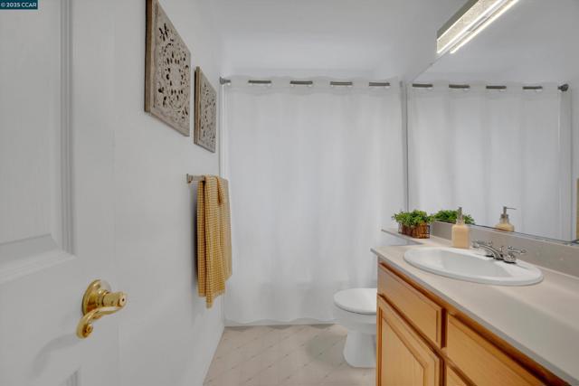 123 Williamson Ct, Martinez CA: https://media.crmls.org/mediaz/54daf2f2-7d3a-496e-9d9a-b4b5204ff122.jpg