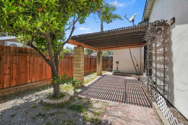 931 Rutgers Ave, Chula Vista CA: https://media.crmls.org/mediaz/54db8152-60ab-4e59-8b95-9bf1c0ae2730.jpg