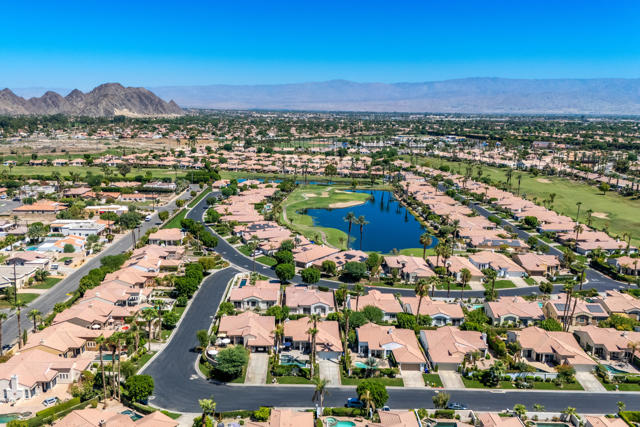78858 Breckenridge Drive, La Quinta CA: https://media.crmls.org/mediaz/54dbe23c-9c04-410f-95a0-92d8c28d9a68.jpg