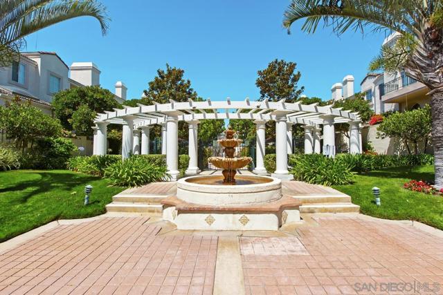 5125 Renaissance Ave, San Diego CA: https://media.crmls.org/mediaz/54dc0194-5ac9-46e9-8228-7e769421fb83.jpg